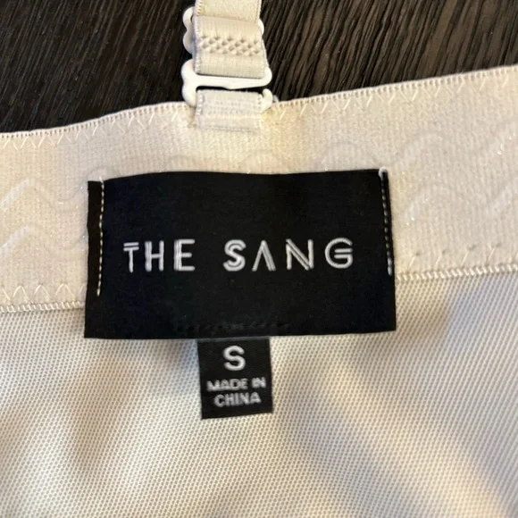 Floral Embellished Crop Top - Multicolor - Picture 3 of 8